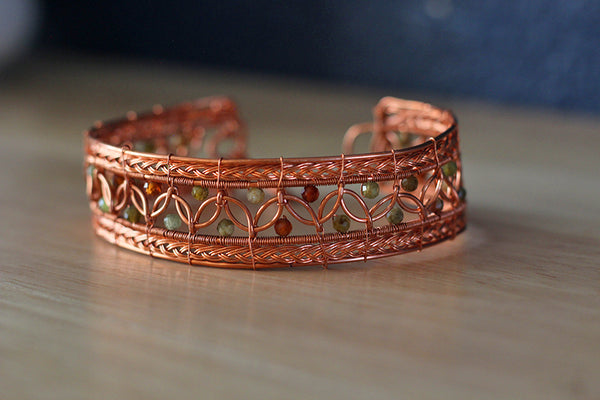 Fairy Knot Bracelet with Green Garnet Crystals