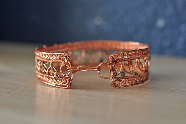 Fairy Knot Bracelet with Green Garnet Crystals