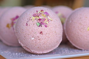 Feel That Love Ritual Bath Bomb | Milk + Rose Luxury Bathing Experience